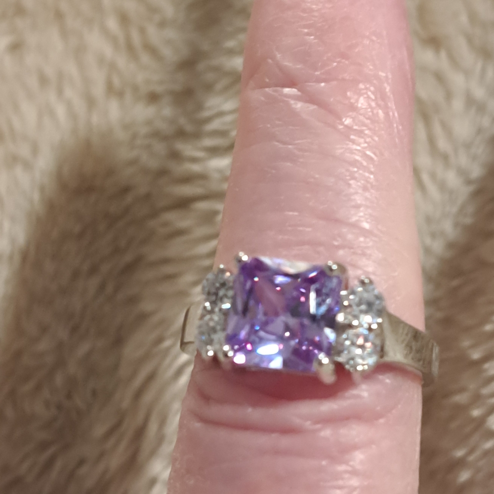 Elegant Silver and Lavender Purple Gemstone Ring